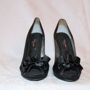Nina black ruffle heel